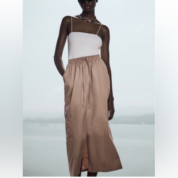 Zara Dresses & Skirts - Zara mixed media pocket midi dress